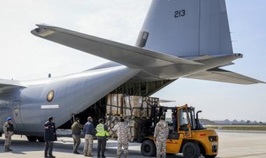 Katar, Türkiye'deki depremzedelere yardım taşıyan 3 uçak daha gönderdi