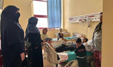 HÜDA PAR Kadın Kollarından  depremzedelere ziyaret