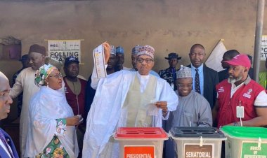 Afrika kıtasının en kalabalık ülkesi Nijerya'da halk sandık başında