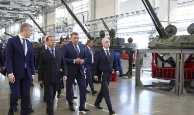 Medvedev: Silah fabrikalarımız üretimini onlarca kat arttırdı