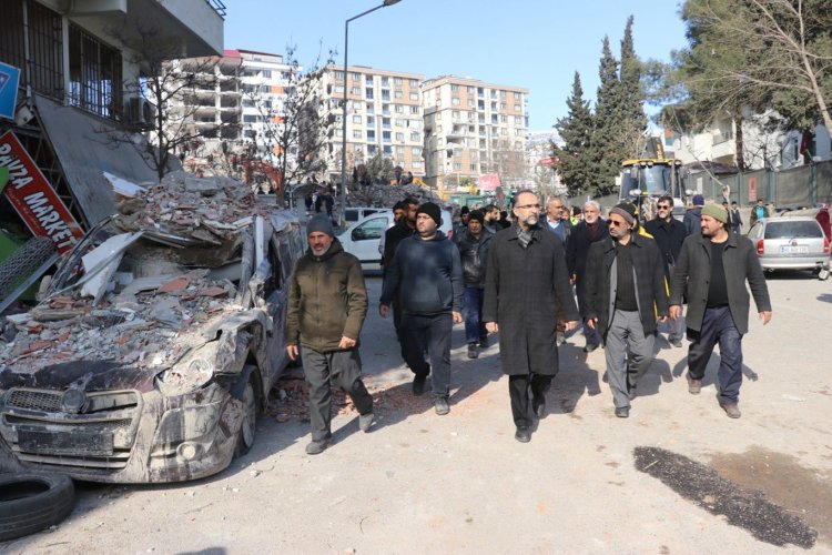 HÜDA PAR heyeti deprem bölgelerindeki çalışmalarını sürdürüyor