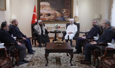 Dünya Müslüman Alimler Birliği Genel Sekreteri el-Karadaği'den Erbaş'a geçmiş olsun ziyareti