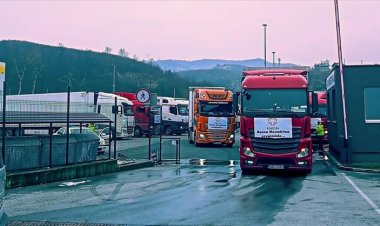 Bosna Hersek'ten Türkiye ve Suriye'deki deprem bölgeleri için 40 yardım tırı yola çıktı