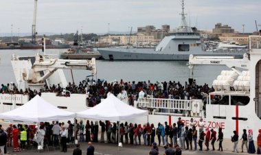 İtalya'ya geçen hafta sonu yaklaşık 1700 düzensiz göçmen ulaştı
