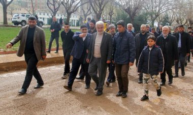 HÜDA PAR Genel Başkanı Zekeriya Yapıcıoğlu, Şanlıurfa'da selzedeleri ziyaret etti