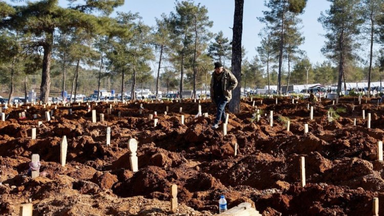 Depremin acı bilançosu! Hayatını kaybeden 1297 kişinin kimliği tespit edilemedi