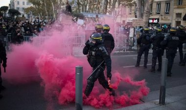 Fransa'da kriz devam ediyor: 6 Nisan'da büyük grev var