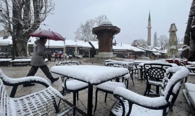 Balkan ülkelerinde kar yağışı ve şiddetli rüzgar hayatı olumsuz etkiledi