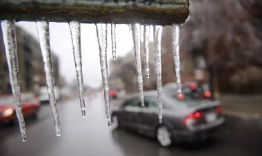 Kanada'da buz fırtınası: 1 milyondan fazla kişi elektriksiz kaldı