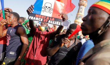 Paris: Çad, Burkina Faso, Mali, Moritanya ve Nijer’de bulunan Fransızların hayatı doğrudan tehdit altında