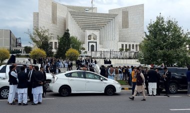 Pakistan'da hükümet ile Anayasa Mahkemesi arasında "tasarı" krizi sürüyor