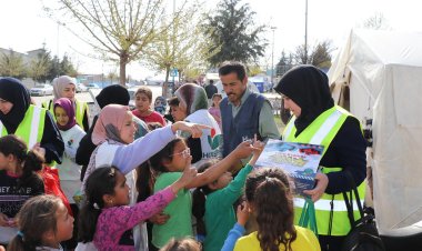 Avrupa Yetim Eli'nin Avrupa'dan gelen kadın gönüllüleri deprem bölgesinde bayram öncesi yürekleri ısıttı