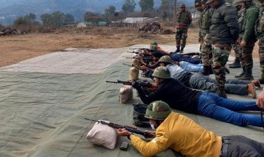 Hindistan, Müslümanlara karşı Keşmir'de Hinduları silahlandırıyor