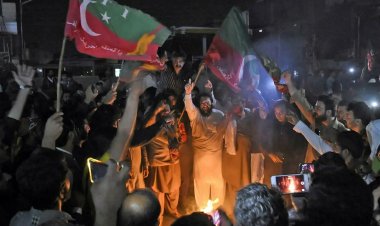 Gözaltı kararının ardından İmran Han destekçileri sokağa döküldü