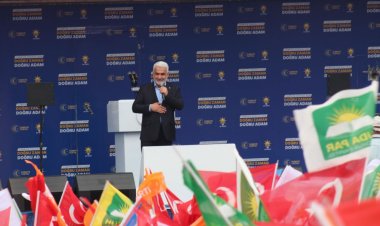 Yapıcıoğlu: Batı kendilerine Türkiye'yi peşkeş çekecek bir sömürge valisi arıyor