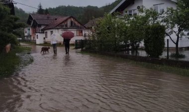 Bosna Hersek ve Hırvatistan'da şiddetli yağışlar sele neden oldu