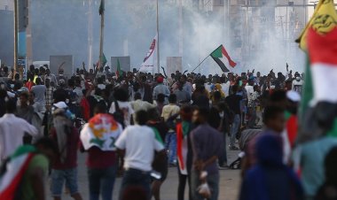 BM: Sudan'da çatışmalar nedeniyle 300 binden fazla kişi ülkeden ayrıldı