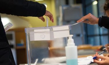 İspanya'da 35 milyon seçmen yerel seçimler için sandığa gidecek