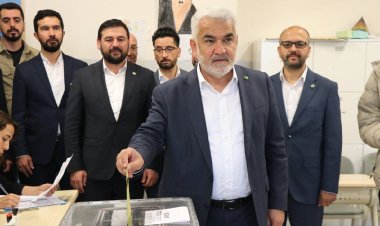 HÜDA PAR Genel Başkanı Zekeriya Yapıcıoğlu oyunu kullandı: Memleketimiz için hayırlı ve mübarek olsun!