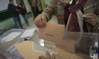 İspanya'da halk yerel seçimler için sandık başına gitti