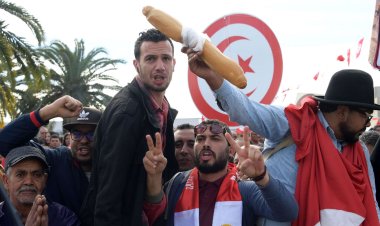 Tunus'un yeni diktatörü Said, halkı ekmeğe muhtaç etti