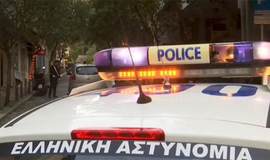 Yunanistan’da 5 polis, insan kaçakçılığı suçundan gözaltına alındı