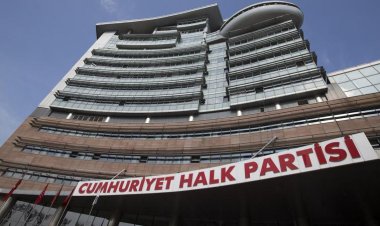 CHP'de tüm MYK üyeleri istifa etti