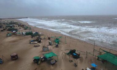 Hindistan ve Pakistan'da Biparjoy fırtınası nedeniyle tahliye edilenlerin sayısı 150 bini aştı