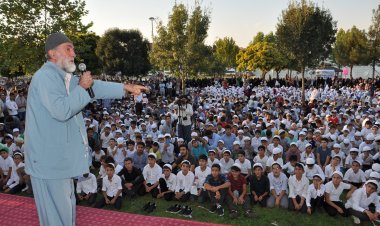 'Yaz tatilinde yavrularımızın yönlendirileceği yer camiler olmalı'