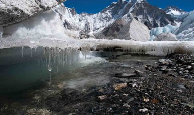 Himalaya buzullarının hızla erimesi 1,9 milyar insanın tatlı suya erişimini etkileyebilir