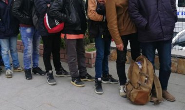 Türkiye'de yılbaşından bu yana 46 bin 633 düzensiz göçmen sınır dışı edildi