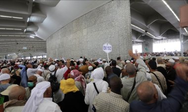 Hacılar, Kurban Bayramı'nın üçüncü gününde de şeytan taşladı