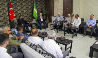 Yapıcıoğlu Diyarbakır'da vatandaşlarla bayramlaştı