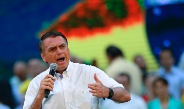 Eski Brezilya Devlet Başkanı Bolsonaro'ya darbe girişimi suçundan 27 yıl 3 ay hapis cezası verildi