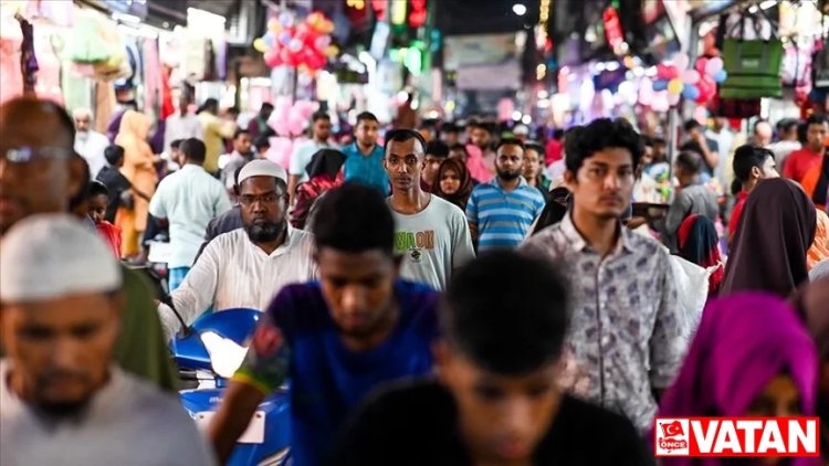 Bangladeş'te aşırı sıcaklar nedeniyle ilkokullarda eğitime ara verildi