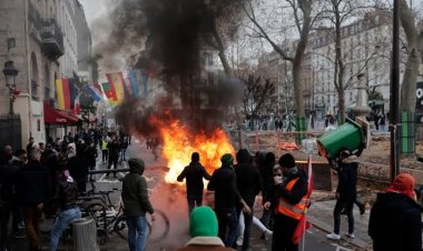 Almanya: Fransa'nın istikrarını tehlikede görüyoruz