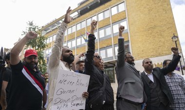 İsveç'te Kur'an-ı Kerim yakılması Londra'da protesto edildi