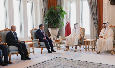 Cumhurbaşkanı Yardımcısı Yılmaz ve Bakan Şimşek Katar Emiri Al Thani ile görüştü