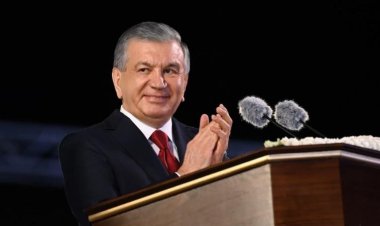 Özbekistan'da seçimleri Cumhurbaşkanı Mirziyoyev yeniden kazandı