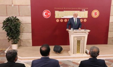 Yapıcıoğlu'ndan Meclis'teki ilk basın toplantısında "yeni Anayasa" ve "Kürt meselesi" vurgusu