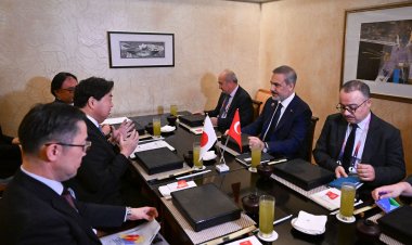 Bakan Fidan Endonezya'da Japon ve Norveçli mevkidaşlarıyla görüştü