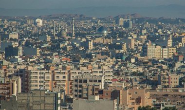 İran'ın bazı bölgelerinde hava sıcaklığı 50 derecenin üstüne çıktı