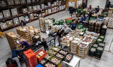 Brüksel'deki süpermarketlere satamadıkları gıdaları bağışlama mecburiyeti geliyor