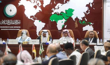 İİT, Kuran-ı Kerim'e yönelik saldırıları görüşmek üzere acil toplanıyor