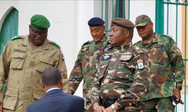 Nijer'de cunta ECOWAS'a meydan okudu