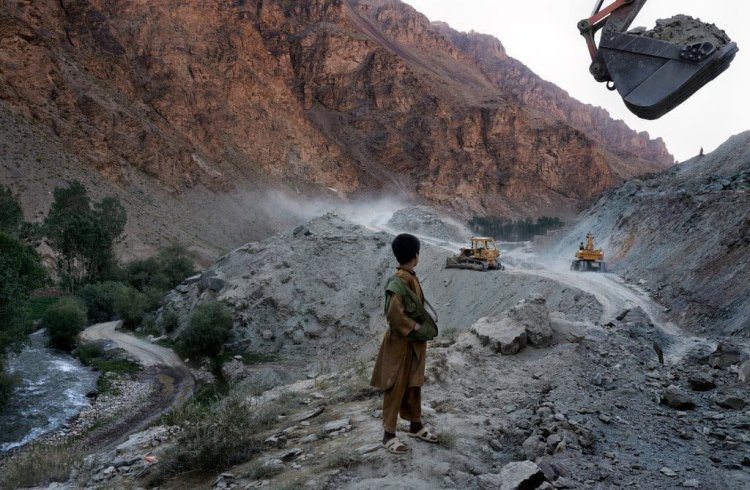 Çin gözünü Afganistan'ın 1 trilyon dolarlık lityum rezervlerine dikti