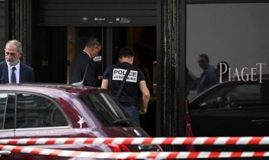 Paris'te 'şık giyimli' hırsızlar kuyumcudan 10 milyon euroluk mücevher çaldı