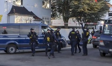 Danimarka'da, Türkiye büyükelçiliği önünde Kur'an-ı Kerim'e çirkin saldırı