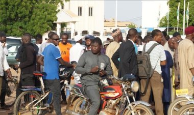 Nijerya askeri darbe sonrası Nijer'in elektriğini kesti