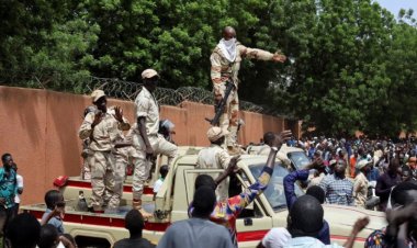 Fransa ECOWAS'a operasyon dayatıyor: Darbecilerin yarına kadar zamanı var